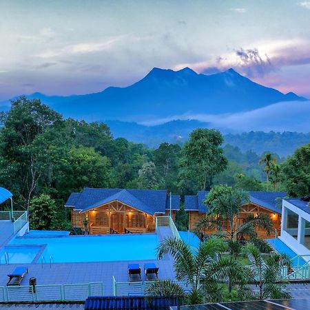 Woodrose Resort Kalpatta Dış mekan fotoğraf